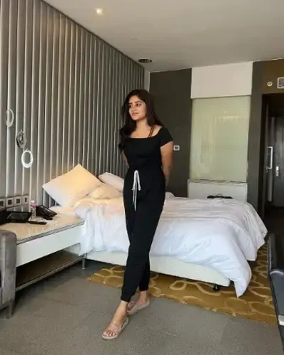 Call Girls Shree Nagar Cash On Delivery